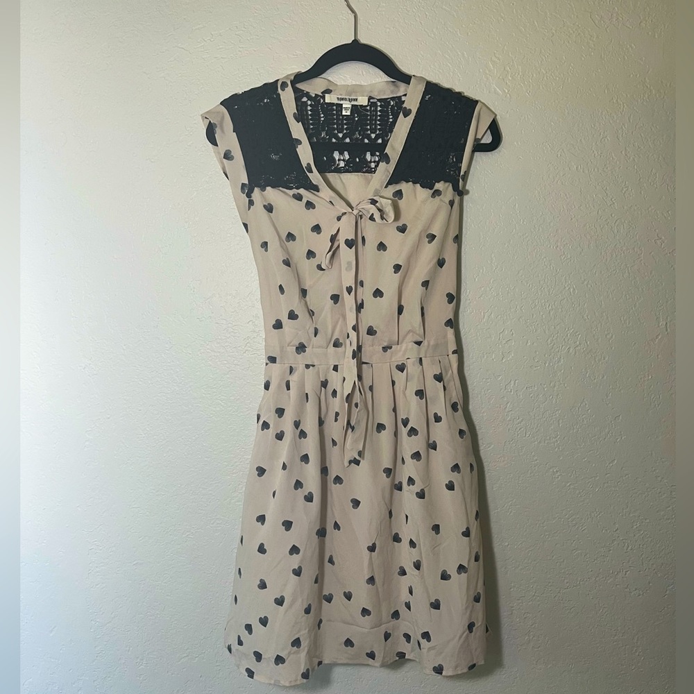 Cream colored dress with black hearts and lacey top Size Medium Daniel Rainn